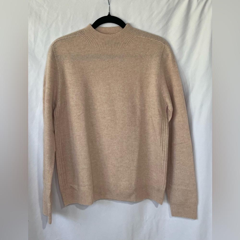 CyperRiver Women's 100% Sheepwool Pullover Knit Sweater - M - Beige